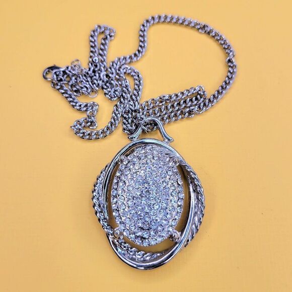 Silver Oval Pendant Necklace - Picture 1 of 11